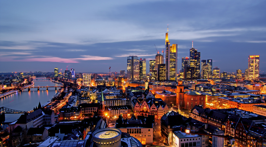 Frankfurt am Abend von oben